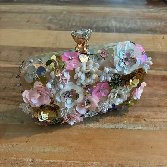 Gala Floral Embellished Chain Bag - Picture 3 of 11